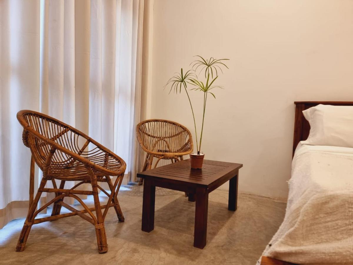 אהנגאמה Sandil Surf House מראה חיצוני תמונה