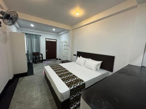 אהנגאמה Sandil Surf House מראה חיצוני תמונה