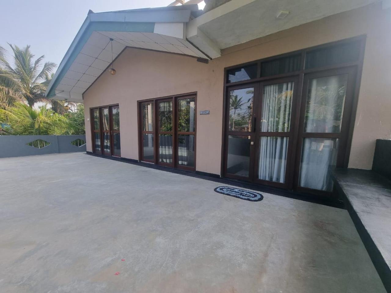 אהנגאמה Sandil Surf House מראה חיצוני תמונה