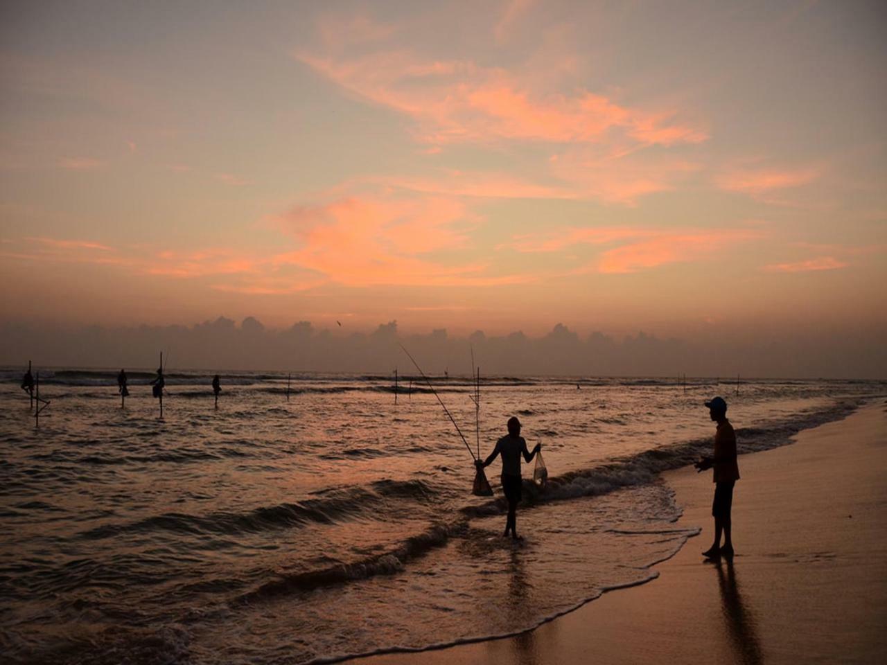 אהנגאמה Sandil Surf House מראה חיצוני תמונה